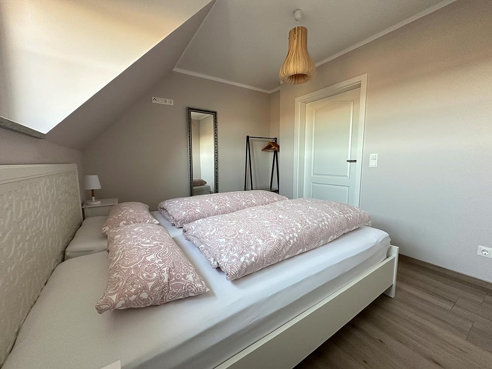 Schlafzimmer 2-2 Ferienwohnung Oberförstchen Schlafzimmer 2-2 Ferienwohnung Oberförstchen